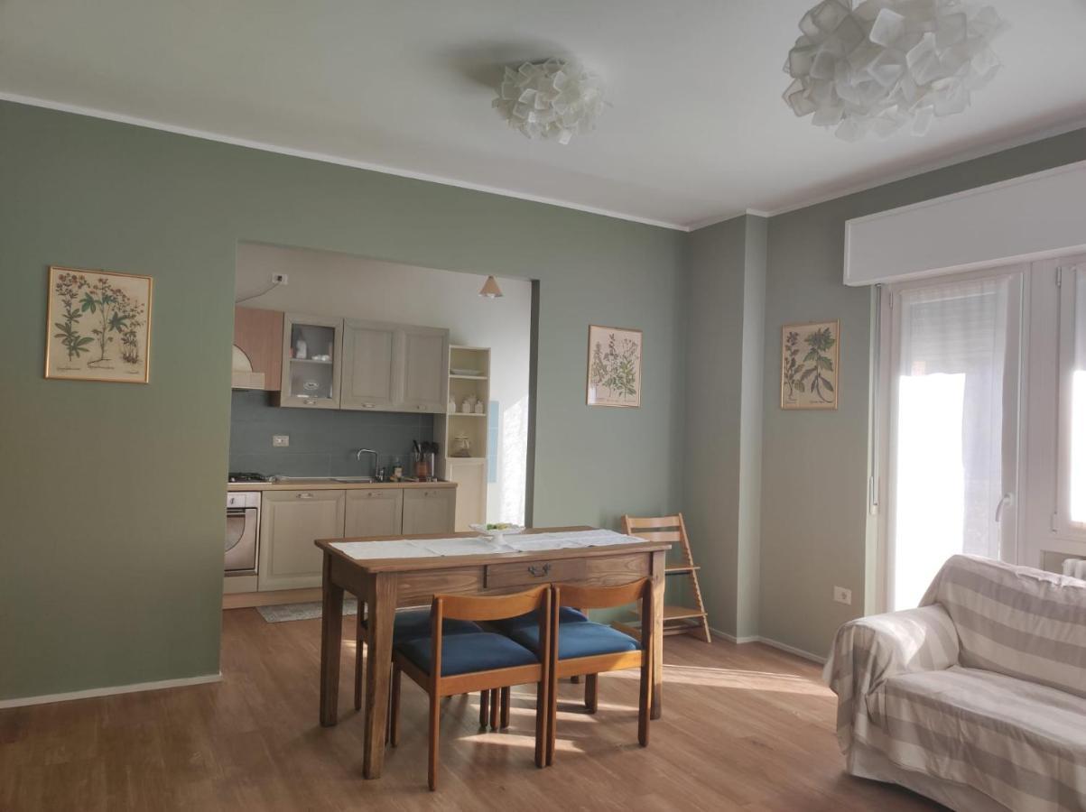 Casa Botta. Ampio Appartamento Luminoso E Confortevole Morbegno Luaran gambar
